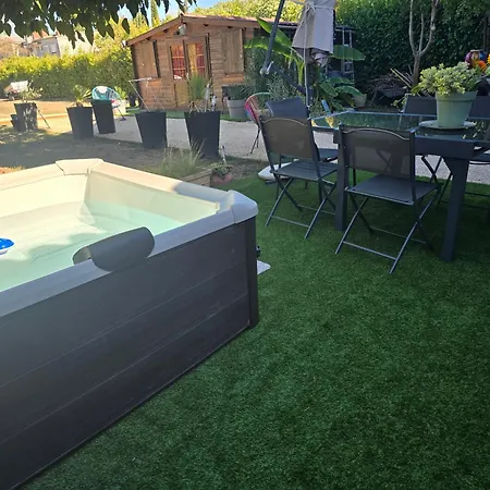 Maison Agréablement Chaleureuse Hébergement de vacances *
